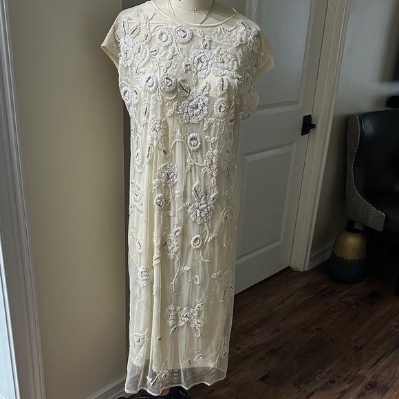 New Zara Embellished Ivory White STUNNING KNIT Bohemian WEDDING BEACH Dress - Picture 5 of 9